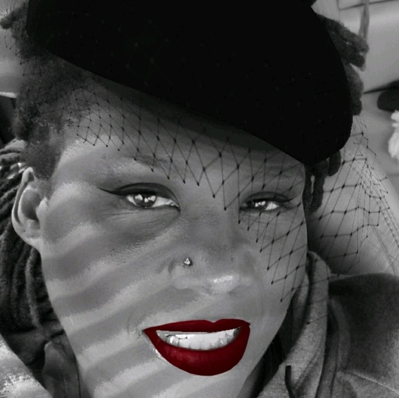 Meet your Posher, Kayce - Picture 1 of 1